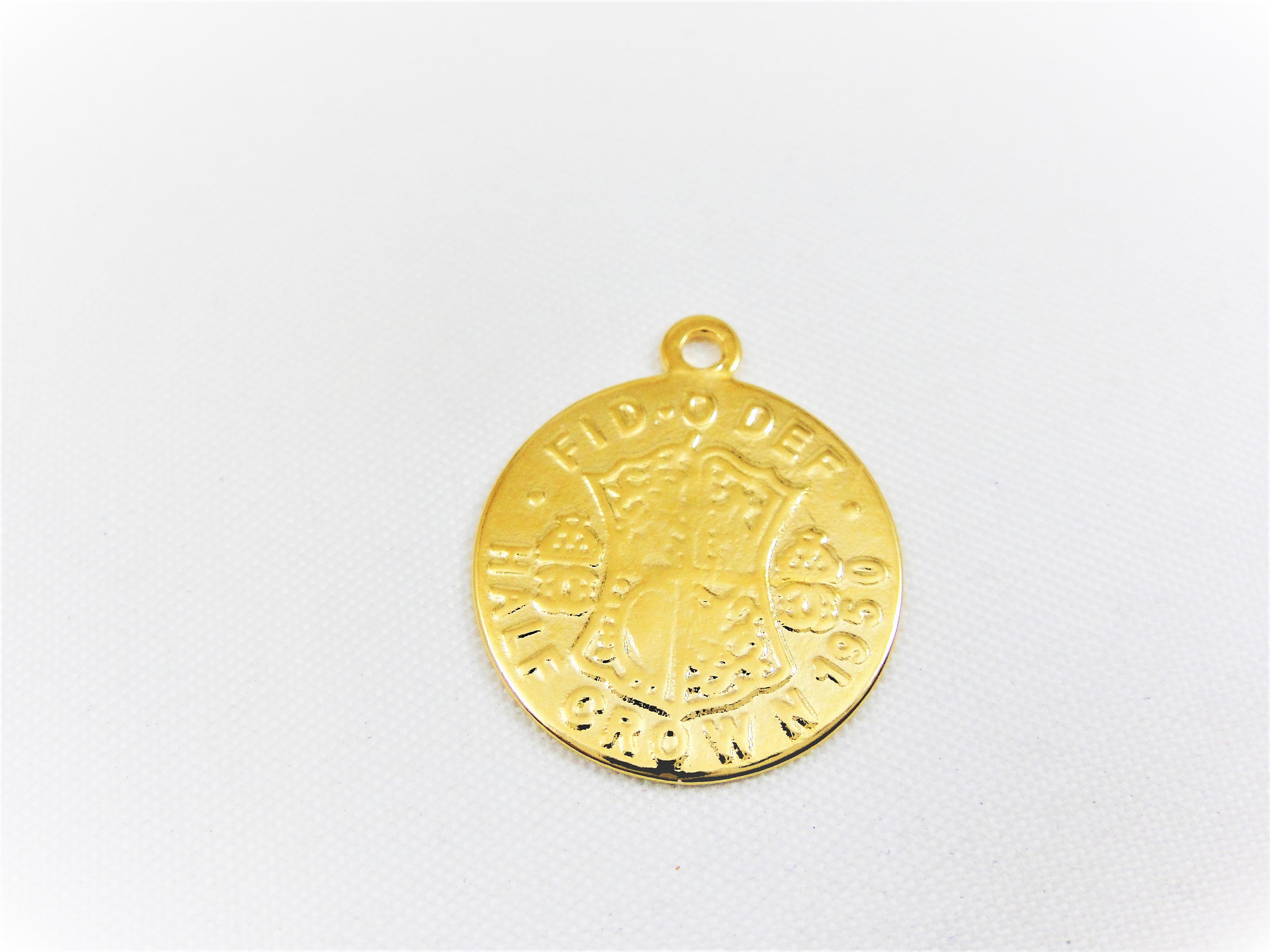 ヴェルメイユ、18金メッキ925スターリングシルバーのエリザベス女王コイン、光沢のあるゴールドのエリザベス女王コイン、ヴェルメイユのエリザベスコイン チャーム、コインディスク - Etsy 日本