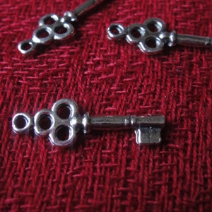 925 sterling silver oxidized   skeleton key charm 1 pc., sterling silver small skeleton key charm, silver key, key, silver small key charm