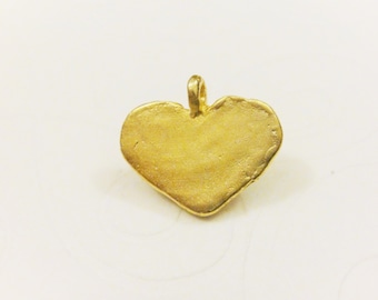 18k Gold über 925 Sterling Silber Herz Charm oder Anhänger, Vermeil Herz Charm 1 Stk., matt gold, vermeil Herz, gehämmertes Herz, Herz Charm
