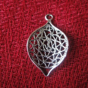 925 sterling silver oxidized  leaf charm, pendant, connector,  leaf charm, sterling silver filigree teardrop, filigree leaf charm, leaf