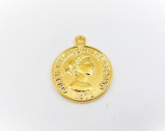 Vermeil, 18k gold over 925 sterling silver  Queen Elizabeth second coin charm,  Queen elizabeth coin charm, shiny gold queen elizabeth coin