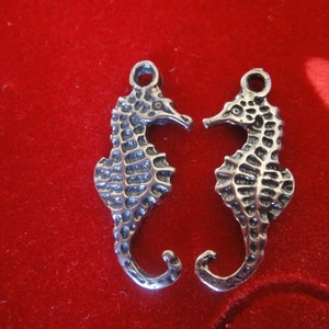 925 sterling silver oxidized seahorse charm 1 pc., sterling silver sea horse, silver sea horse, sea life, nature charms, sea horse charm image 1