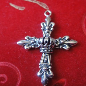 925 sterling silver oxidized with detailed design large crown and fleur de lis cross charm or pendant, silver cross, large cross, cross