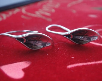 2 pc. 925 sterling silver  oxidized Calla Lily Earwires - silver  earring finding, ear hooks, silver calla earrings, silver calla earrings
