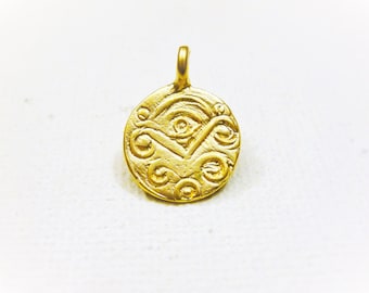 Vermeil, 18k gold over 925 sterling silver Eye Disc Pendant, 12mm round circle with eye imprinted charm, matte gold eye charm, eye of Rha