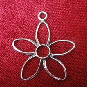 925 sterling silver oxidized flower charm, pendant, flower charm, large flower, sterling silver large flower charm, silver flower, flower