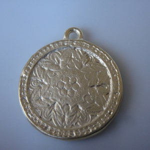 Vermeil, 18k gold plated over 925 sterling silver round pendant or charm, round flower pendant, round pendant, matte gold flower disc charm