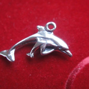 925 sterling silver oxidized dolphin charm, mother and baby dolphins, silver dolphin charm, dolphin charm, sterling silver dolphin charm