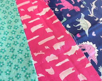 Paquete de telas para edredón de 3 yardas con estampado de dinosaurios para niña: Libro de patrones de 3 yardas opcional.