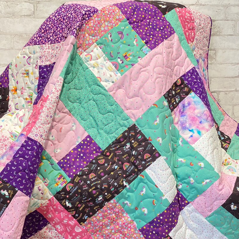 Unicorn Floral Pattern Print Bed Set Quilt main image 1