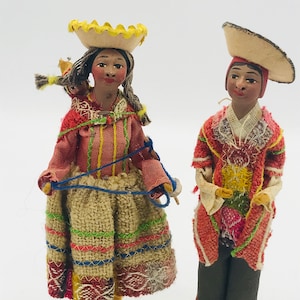 Vintage Man Woman Baby (2 dolls) Lima Peru Traditional Dress Clay Face Yarn Body 9&quot;