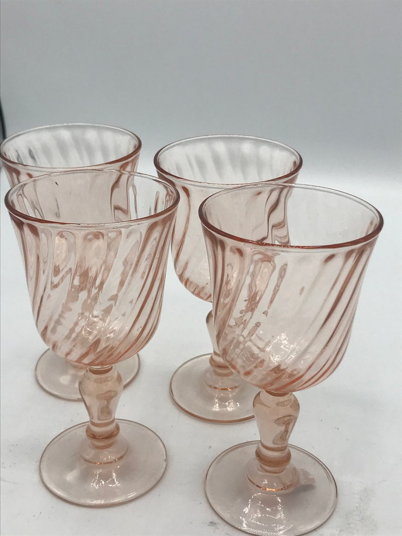 Pottery Glass Vintage Arcoroc Rosaline Pink Swirl 7 3 4 Luncheon Salad Plates Cups France Glassware J G Durand Cristal D Arques