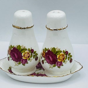 Vintage Cottage Rose  Floral Salt & Pepper Shakers with Matching Tray and Gold Trim