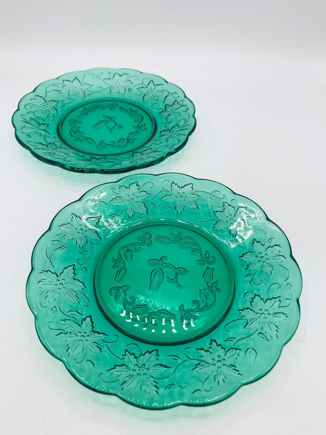 Vintage Set of 2 Green Glass Plates Poinsettia Pattern Etsy