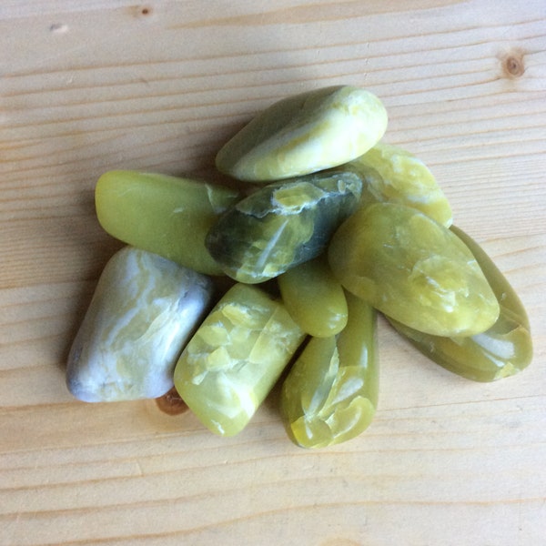 Noble Serpentine, Tumbled Serpentine Stone, healerite, serpentine tumble, Serpentine Palm stone, Magick Crystal Gemstone Healing Wiccan