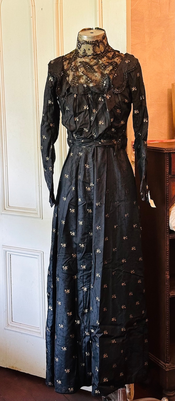 Antique Victorian Era Black 2 Piece Dress - Late 1