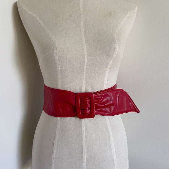vintage big red belt wide chunky statement stateme