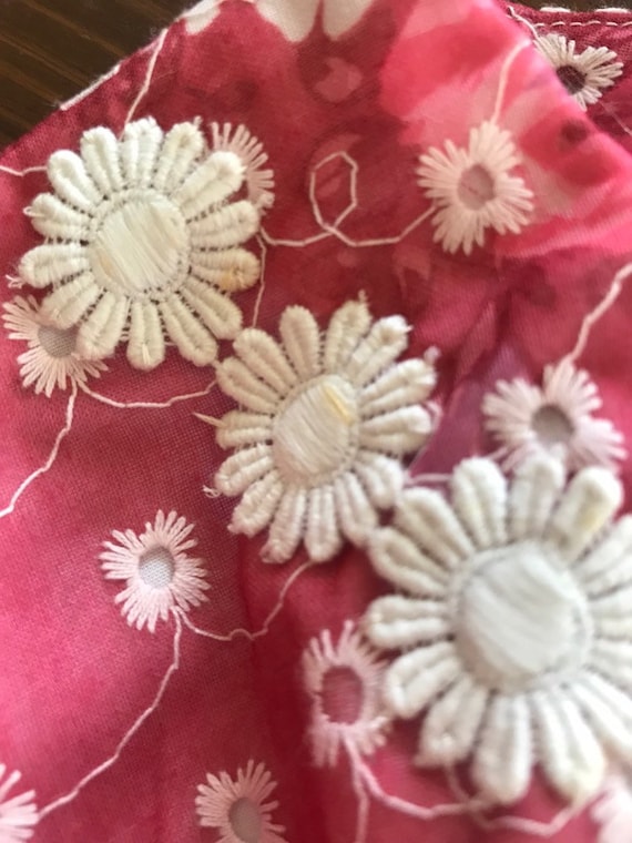 Vintage 60s 70s daisy maxi dress / pink floral go… - image 9