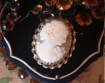 Vintage Shell Cameo Young Girl