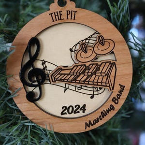 File SVG con ornamento personalizzato della banda musicale The Pit / Design tagliato al laser / Regalo personalizzato come ricordo