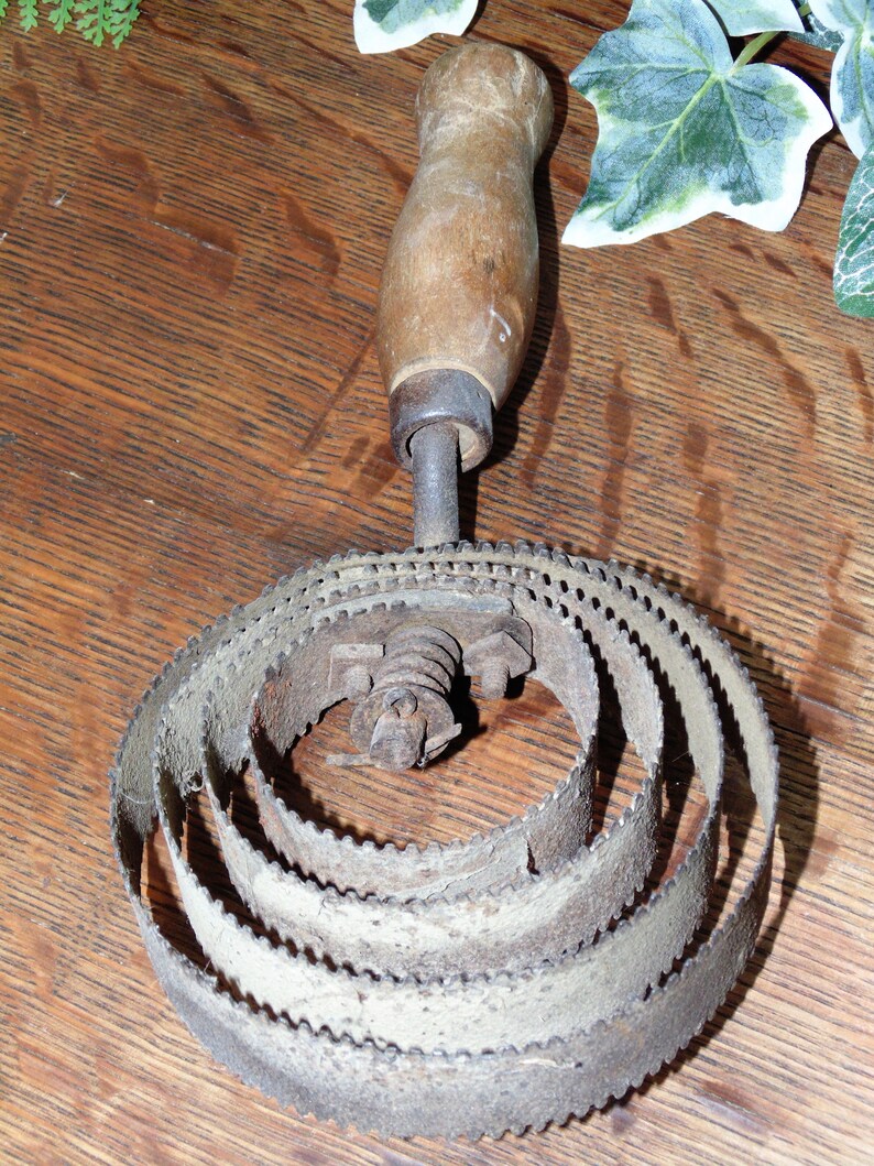 Vintage Horse Equine Curry Comb Rusty Metal w/Wood Handle Etsy