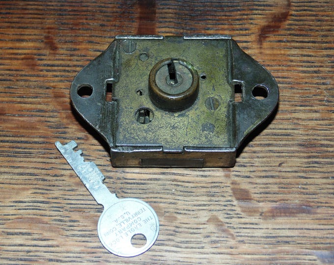 Old Yale Deadbolt Lock and Key, Old Lock, Deadbolt Lock, Antique