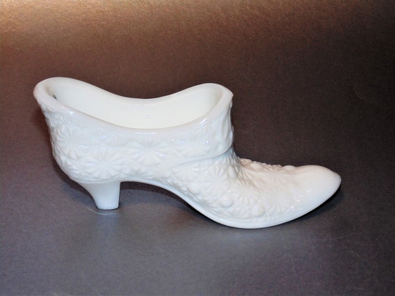 le button shoes