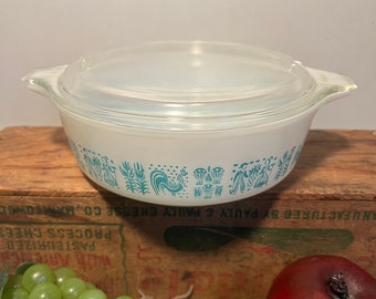 Pyrex Cinderella Amish Butterprint Casserole Dish with Lid, 1950’s Kitchen Baking Dish, Turquoise on White #471