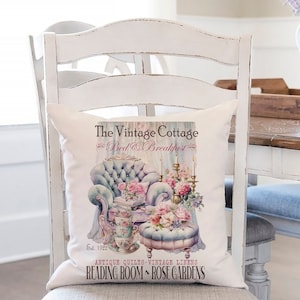 Transferência digital de rosas cor-de-rosa vintage chique e surrada, arte de imagem de bangalô de fazenda, bandeja em camadas, xícaras de chá, decoração cottagecore, xícaras de chá, pufe