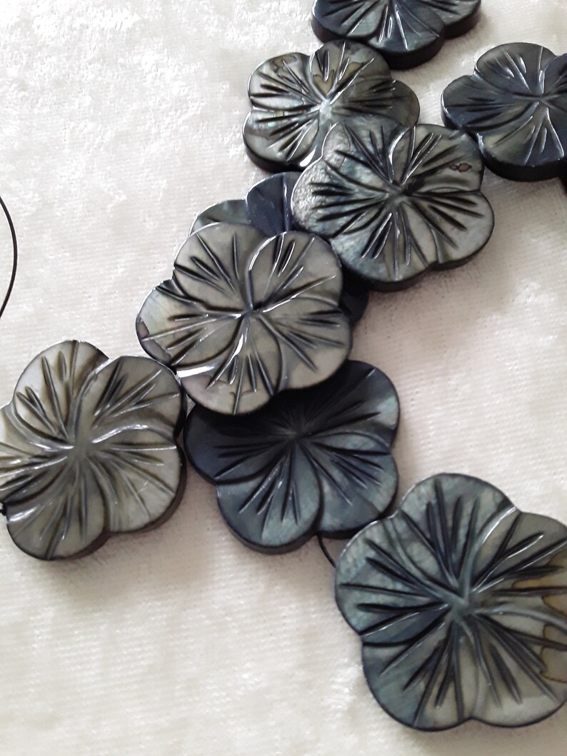 Carved Shell Floral BeadsMOP14-15Inch StrandBluish GreyBrown28x28
