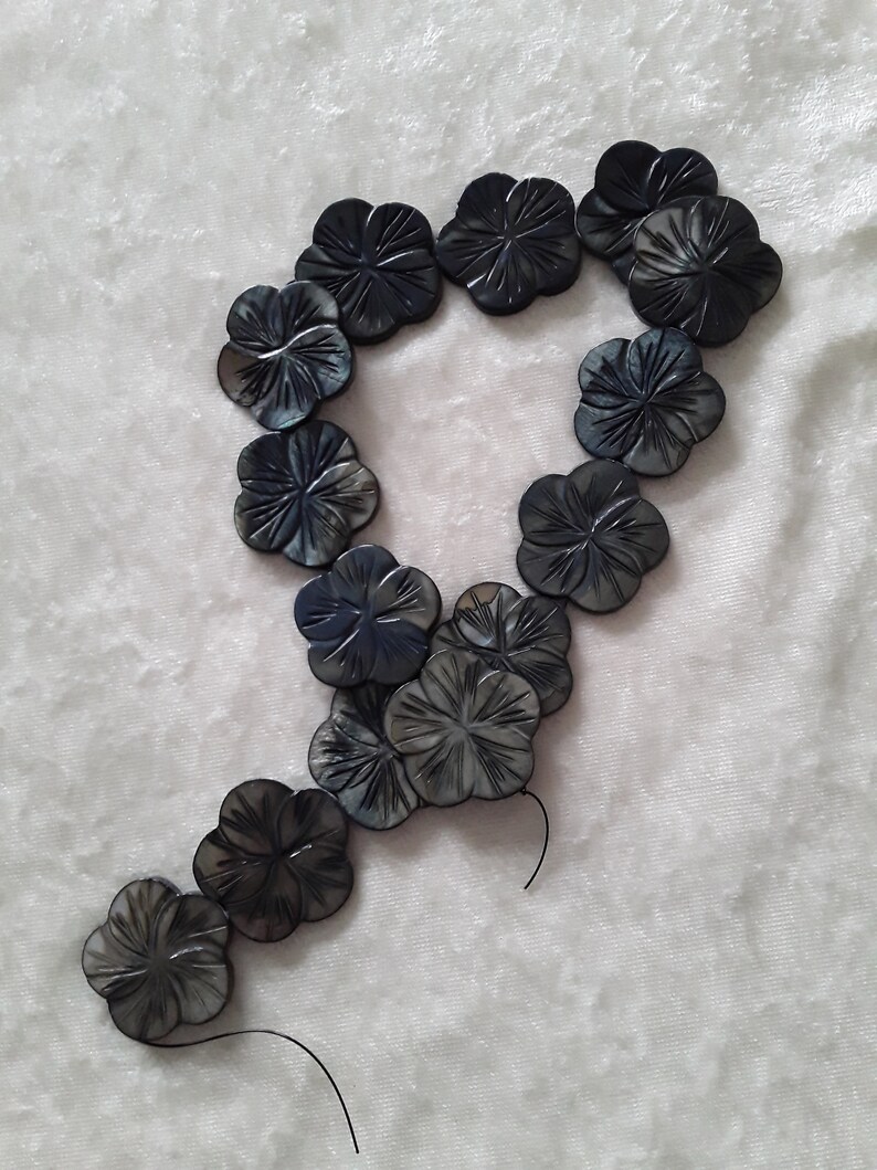 Carved Shell Floral BeadsMOP14-15Inch StrandBluish GreyBrown28x28