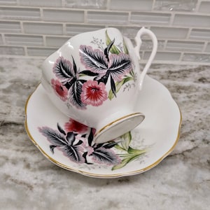 Queen Anne teacup, floral teacup queen anne, floral tea set, pink iris tea set, English bone china, wedding gift