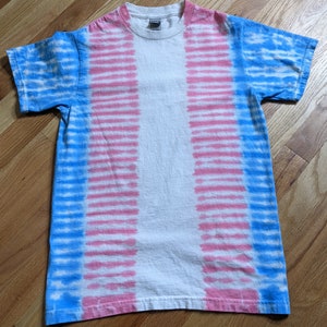 Vertical Stripe Pink Blue White Tie Dye Small
