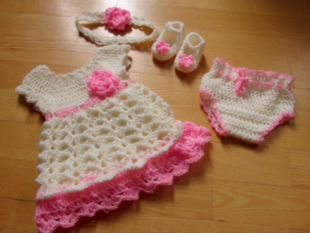 New Born Take me Home crochet set main image 1