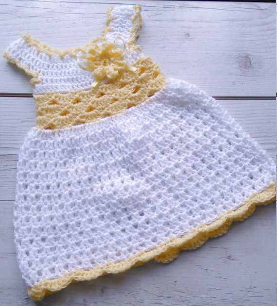 Robe De Bebe Au Crochet Situe Dans Le Bandeau De Robe Blanche Etsy France