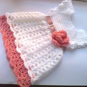 Cute baby dress pattern : include size newborn, 0-3, 3-6, 6-9 and 9-12 months.All in one