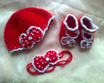 kids christmas outfit ,gift for babies, Red white crochet Baby  Hat  Booties Headband with beaded Bow girl clothes shower gift newborn gift