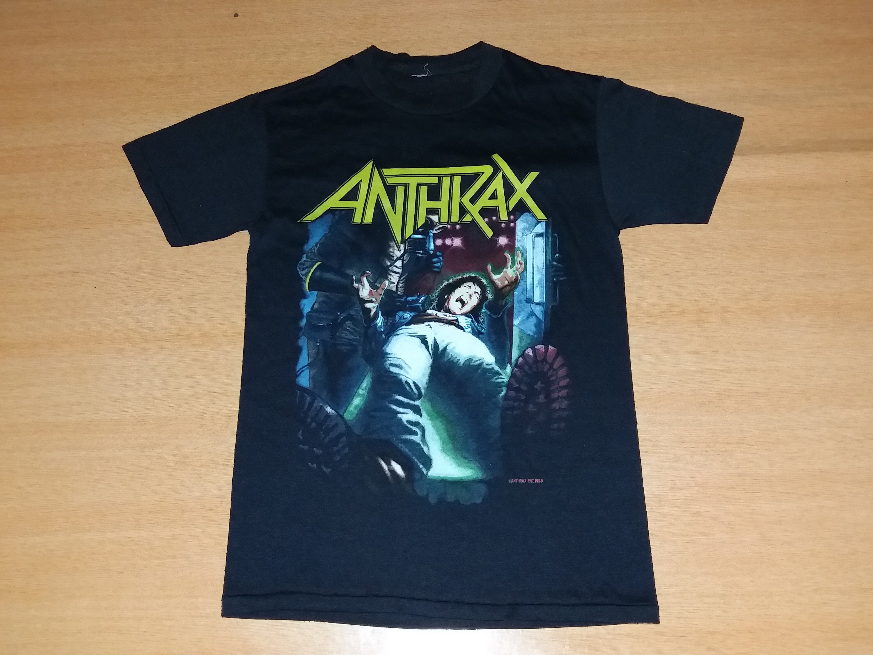baju vintage anthrax