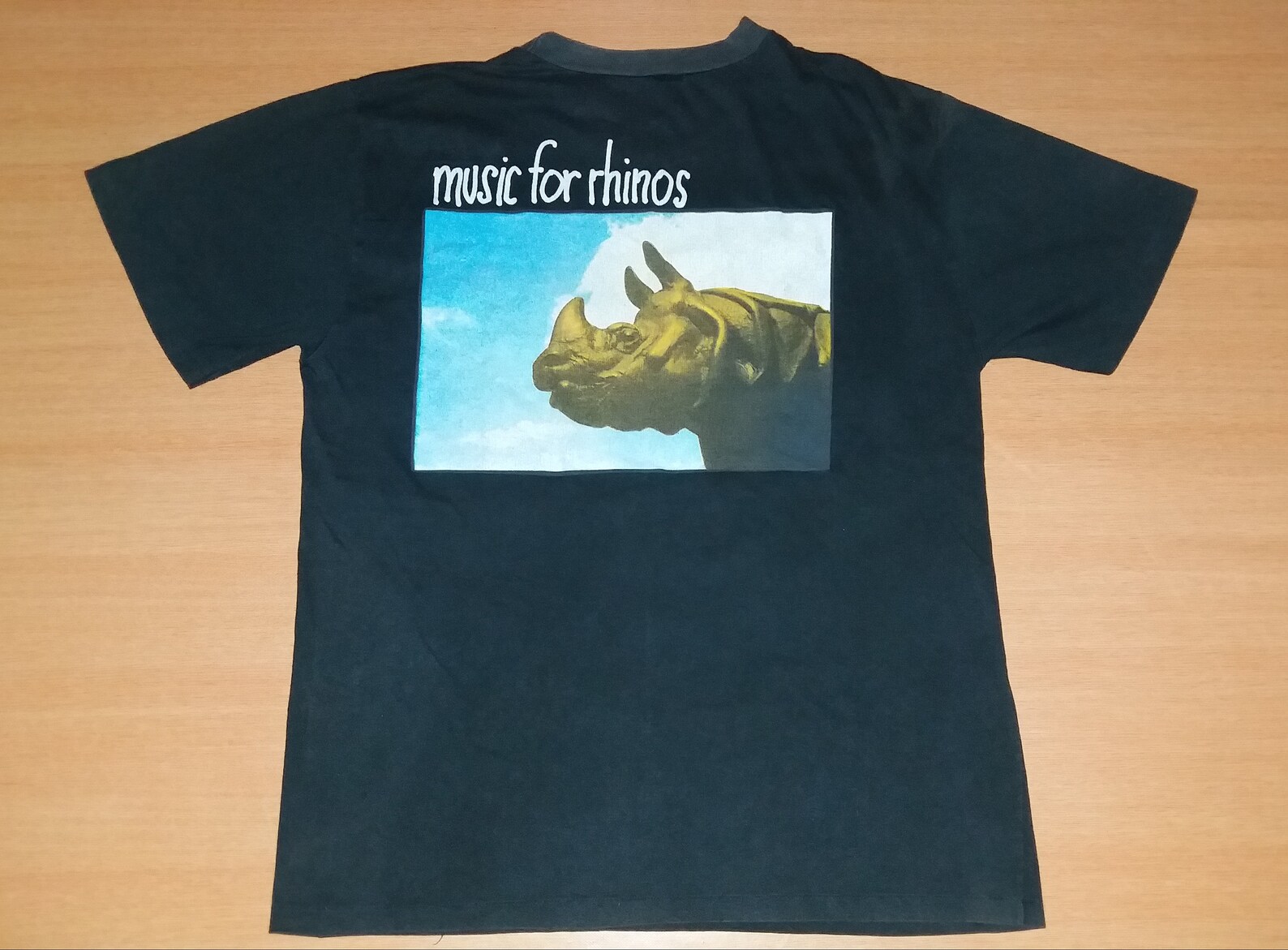 how to cut a tshirt into a pirate shirt