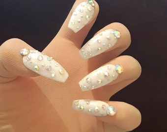 Gants d'opéra translucides avec clous blancs et cristaux pour drag queen, burlesque, cosplayers et danseurs de drag queen, cadeau exclusif