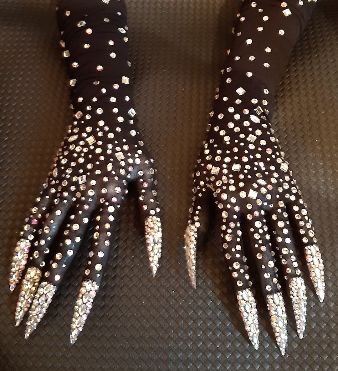 Nail gloves deals