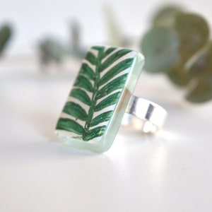 Tropical green leaf ring, Plant lovers gift for woman, Hand painted enamel ring adjustable, Botanical jewellery gifts, Best gift for her