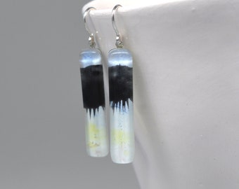 Pendientes largos con nube negra de tormenta, Vidrio artístico pintado a mano, Plata de ley, Regalo eco sostenible para mujer