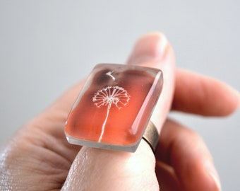 Chunky glass ring dandelion burnt orange, Modern large rectangle fused glass cabochon, Unique nature gift for wife, Botanical gifts under 50