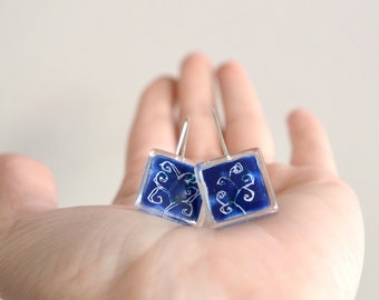 Boucles d'oreilles en verre bleu cobalt, boucles d'oreilles pendantes artistiques, verre fusionné et argent sterling, cadeau d'anniversaire unique pour sœur, cadeaux de moins de 50 ans