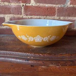Vintage Pyrex Cinderella bowl 404 butterfly gold mixing bowl