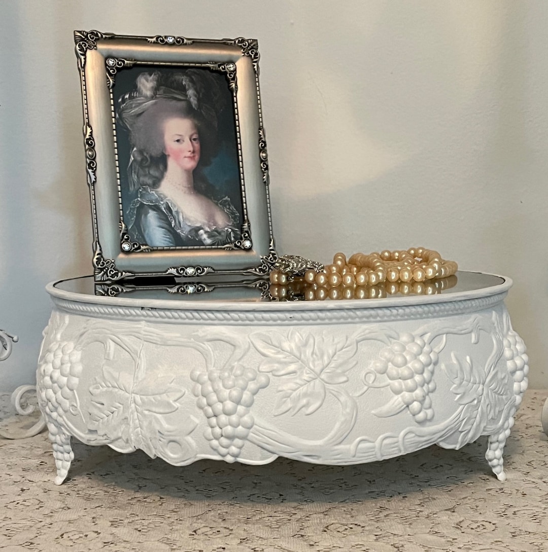 Ornate White Round Mirrored Plateau or Riser, Vintage Vanity Mirror ...