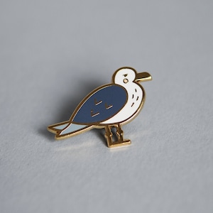 Gully the Seagull Enamel Pin / Cornwall Enamel Pin / Seaside Pin / Doc Martin
