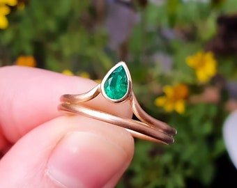 Emerald emerald ring engagement ring made of 750 rose gold