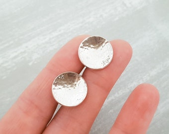 Runde Manschettenknöpfe mit gehämmerter Oberfläche aus 925er Sterlingsilber